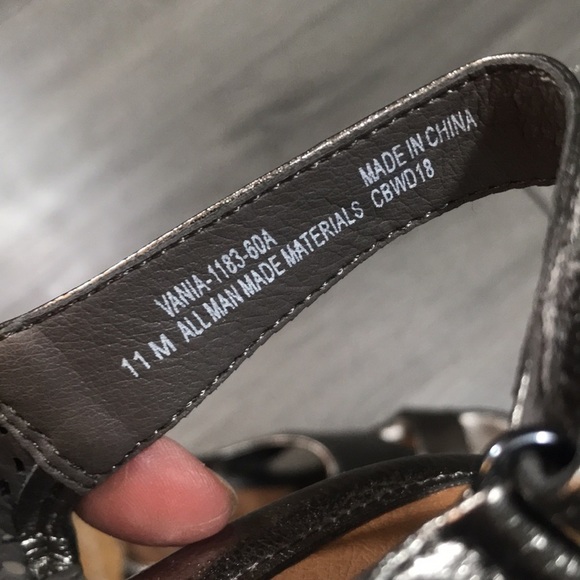 Eurosoft by Sofft Silver/Pewter “Vania” Comfort Heel Sandals NWT Size 11 - Picture 7 of 10